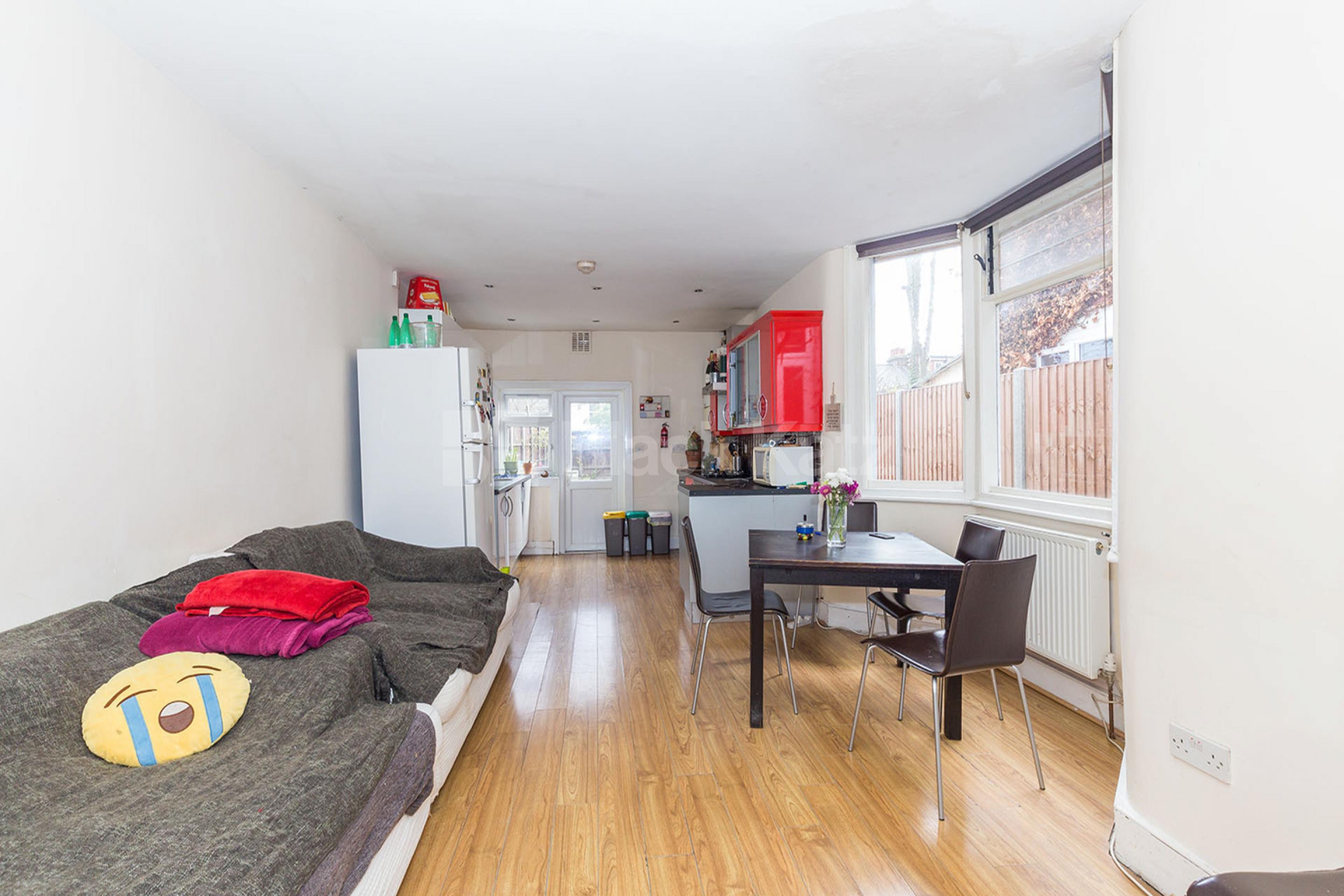 5 bedroom house located close to station and amenities  Falkland Road, Turnpike Lane N8